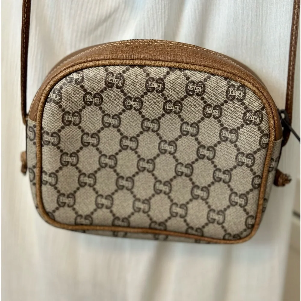 Gucci Plus Monogram Crossbody - Picture 3 of 13